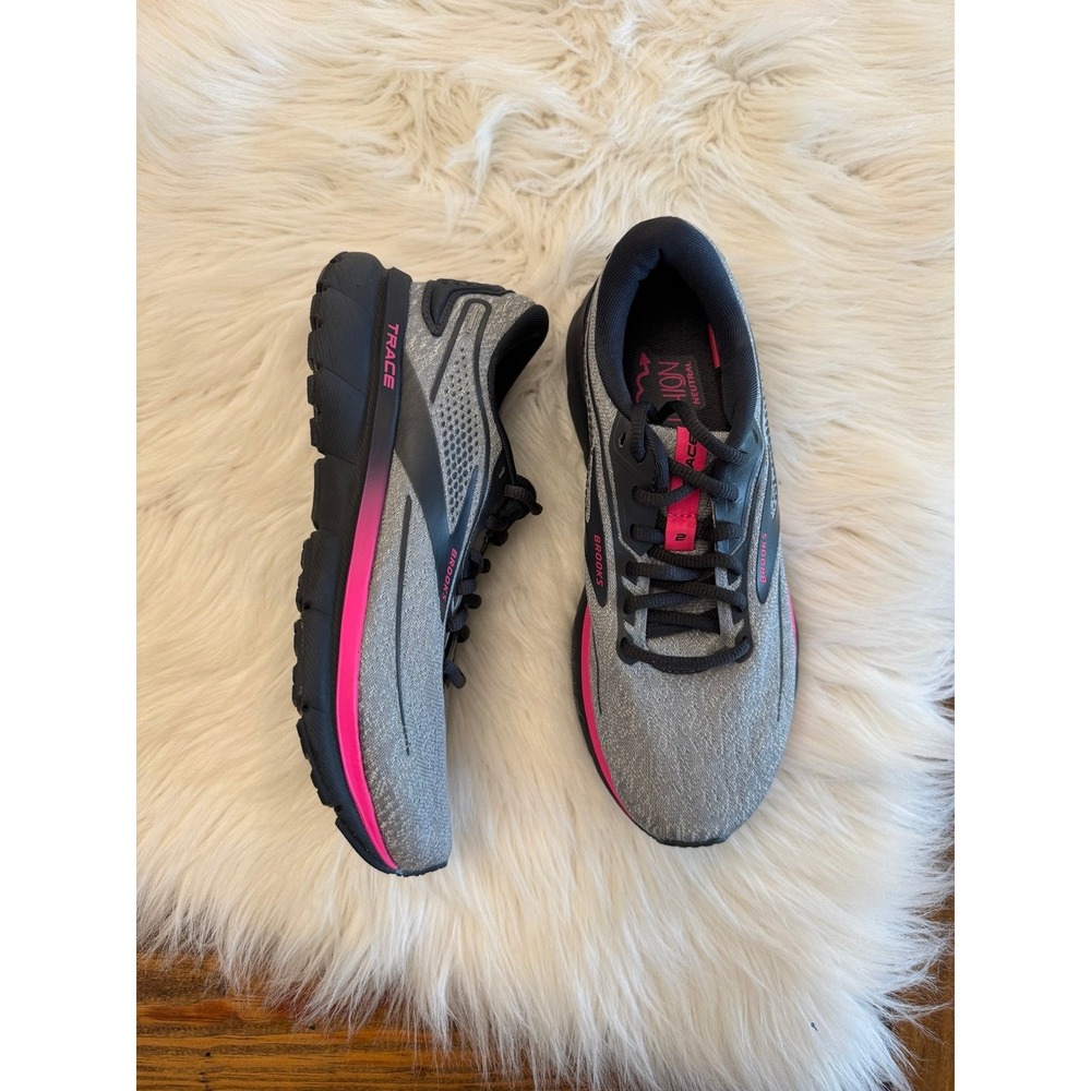 Brooks Women's Trace 2 Oyster/Ebony/Pink Athletic Lace Up Nursing Shoes size 6.5